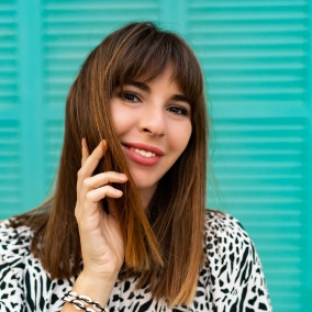 Haircuts Service lob (long bob) medium length haircuts